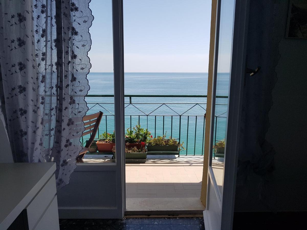 Bea'S Apartment - The Window To The Sea - Seafront Monterosso al Mare Buitenkant foto